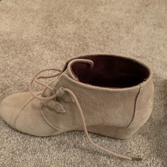Wedge Booties by Toms! Like brand new! - Picture 3 of 6